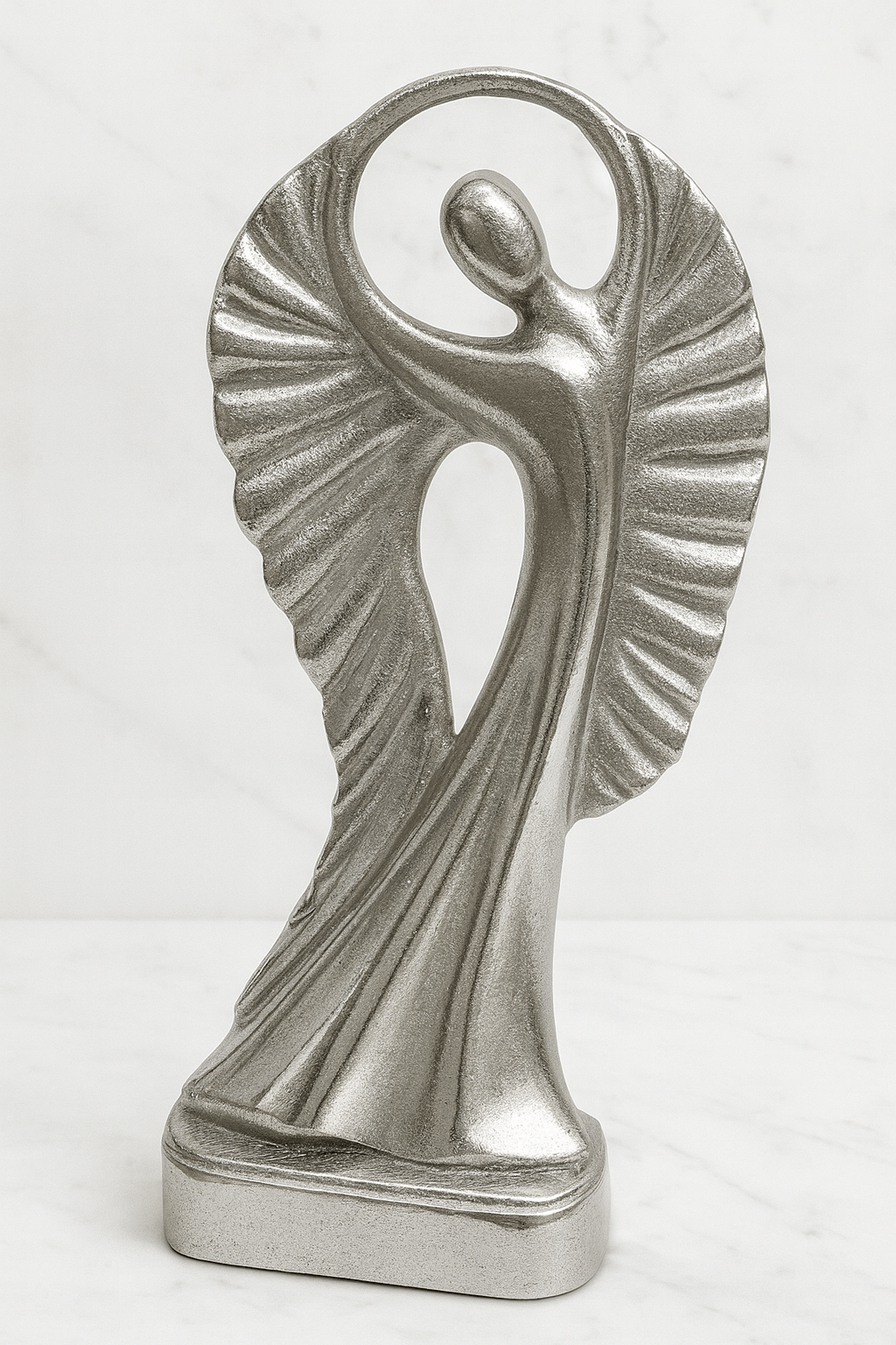 Decorative sculpture crafted
